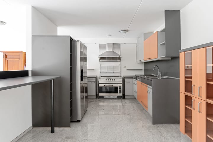 Photo 8 of Kees van Hasseltstraat 10