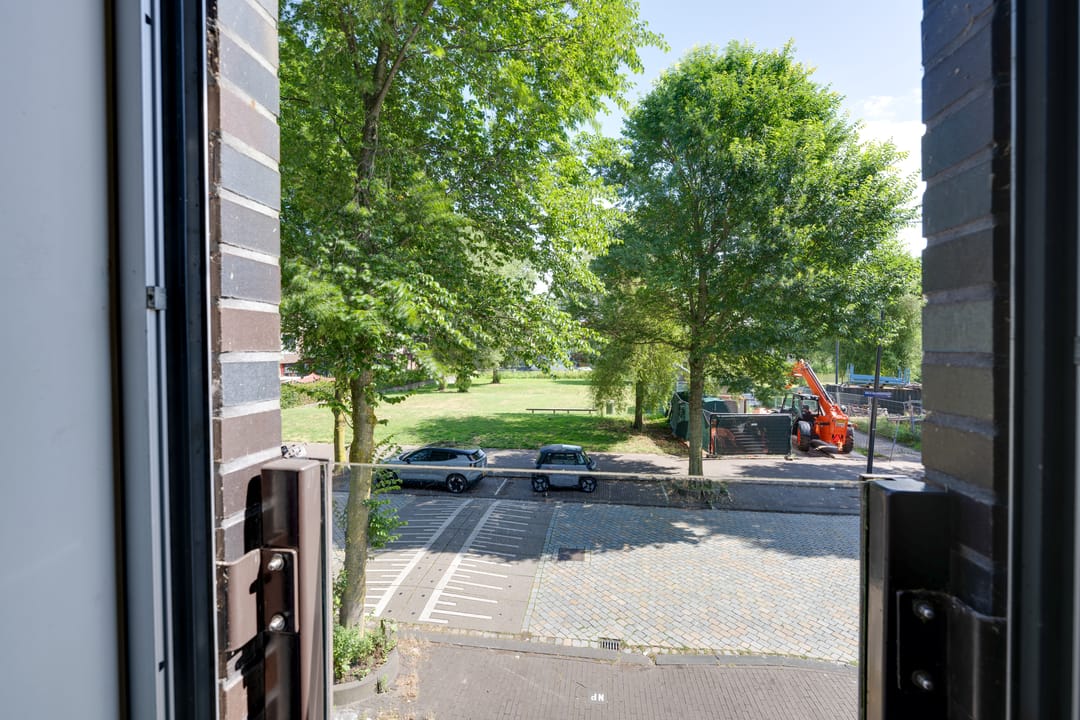 Photo 41 of Erich Salomonstraat 412