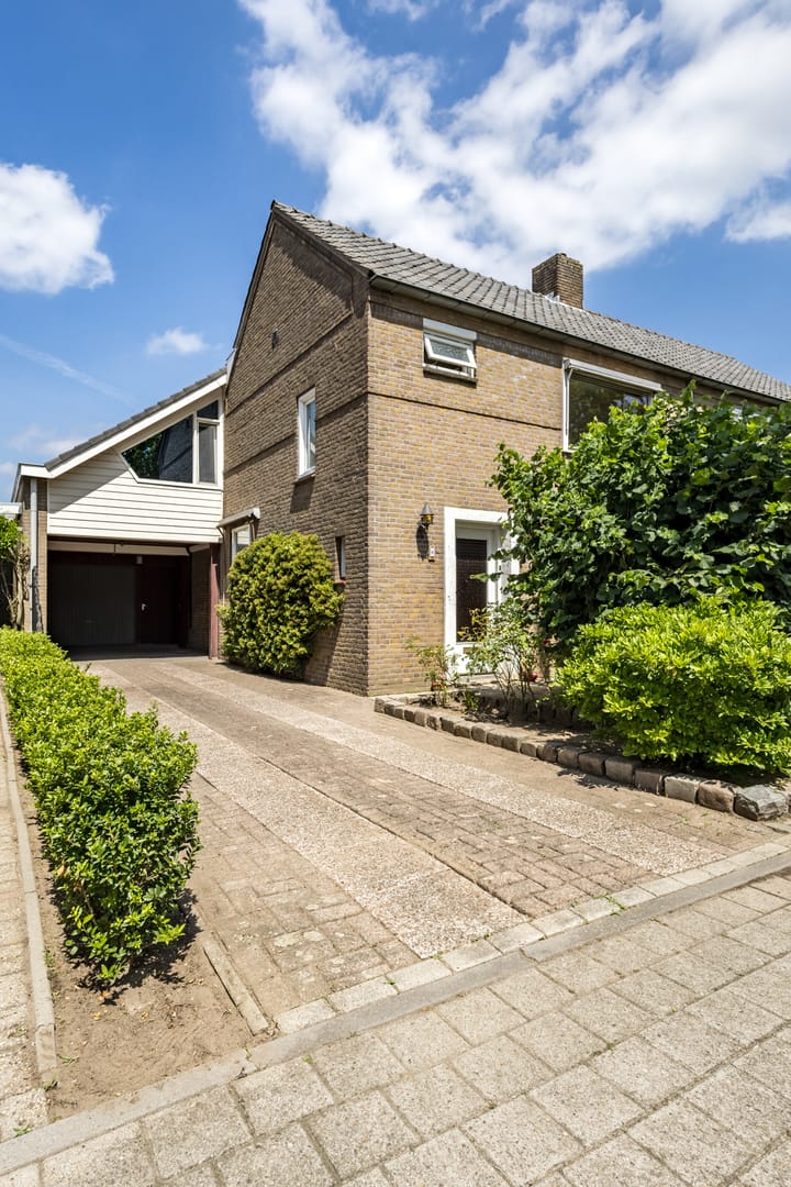 Foto 6 van Graaf Hermanstraat 8