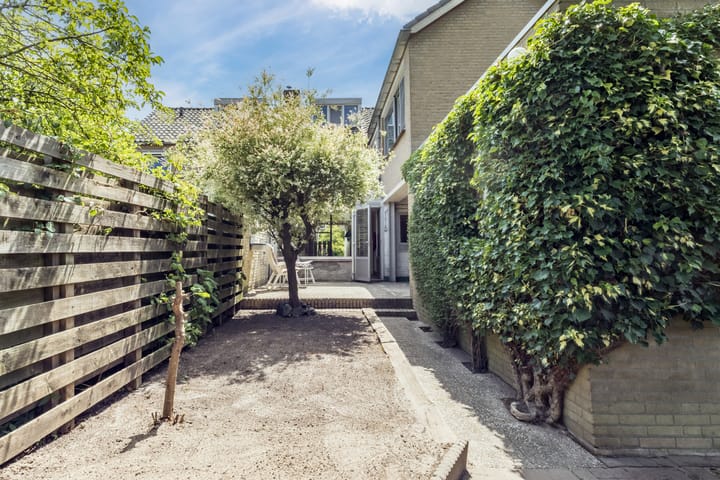 Foto 38 van Graaf Hermanstraat 8