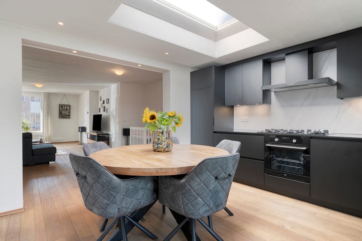 Foto 17 van van Myrlaerstraat 10