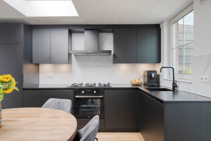 Foto 18 van van Myrlaerstraat 10