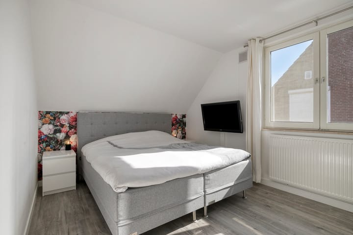 Foto 22 van van Myrlaerstraat 10