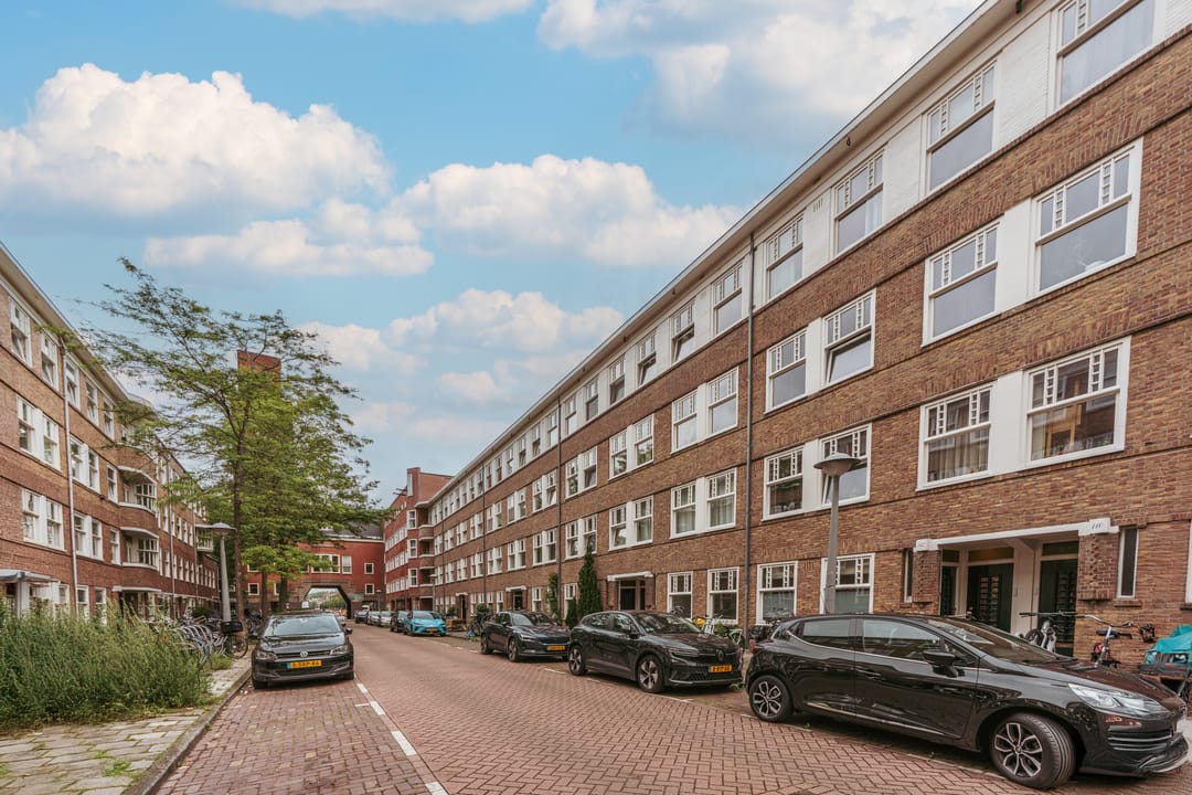 Foto 1 van Van Spilbergenstraat 144-H