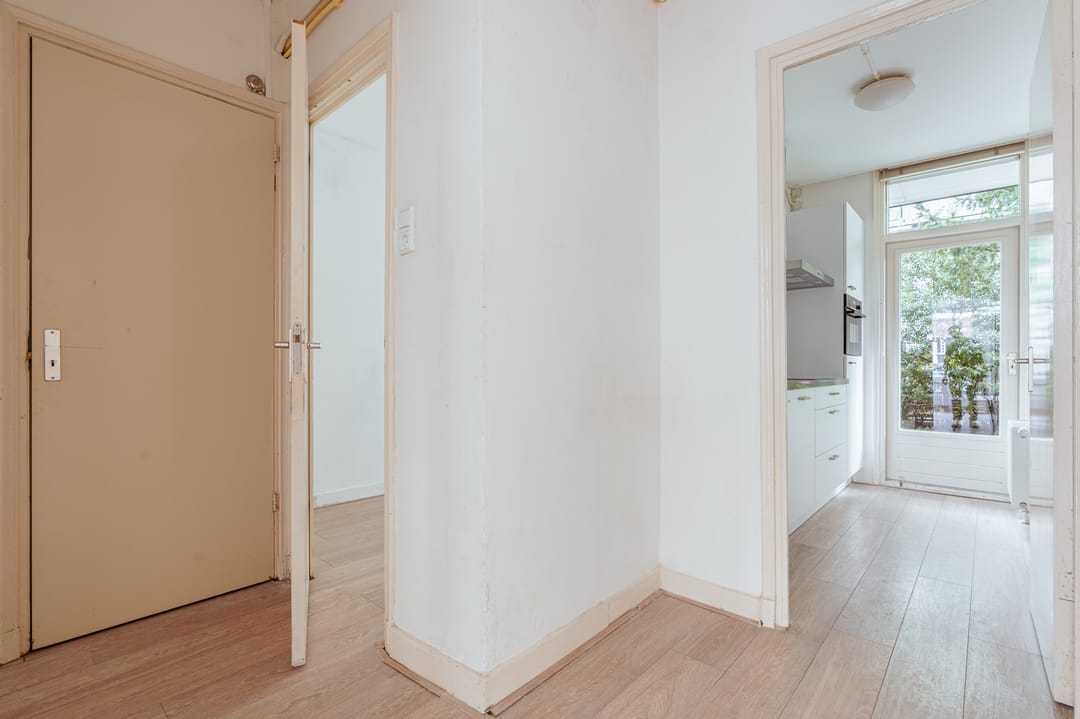 Foto 7 van Van Spilbergenstraat 144-H