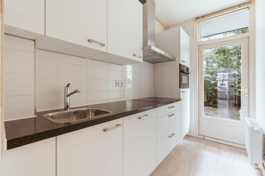 Foto 8 van Van Spilbergenstraat 144-H