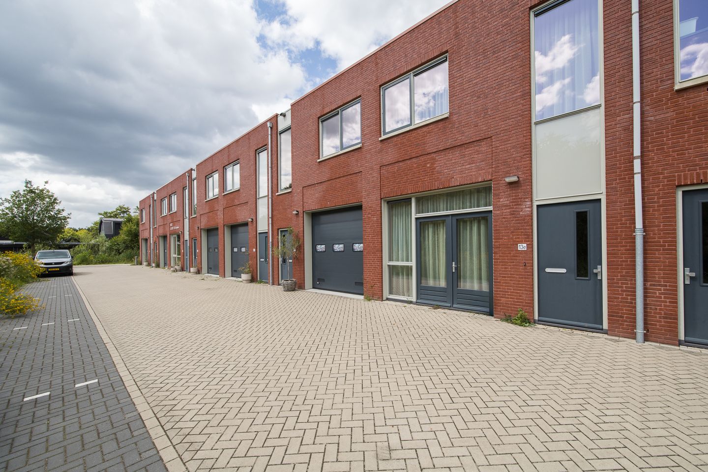 View photo 2 of Plantageweg 13-e