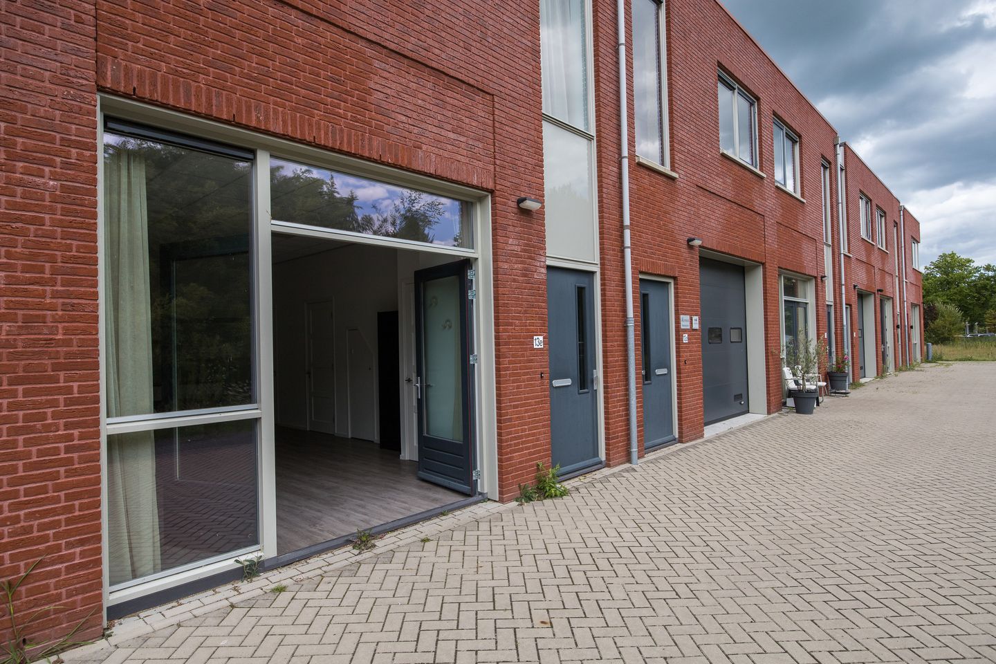 View photo 3 of Plantageweg 13-e