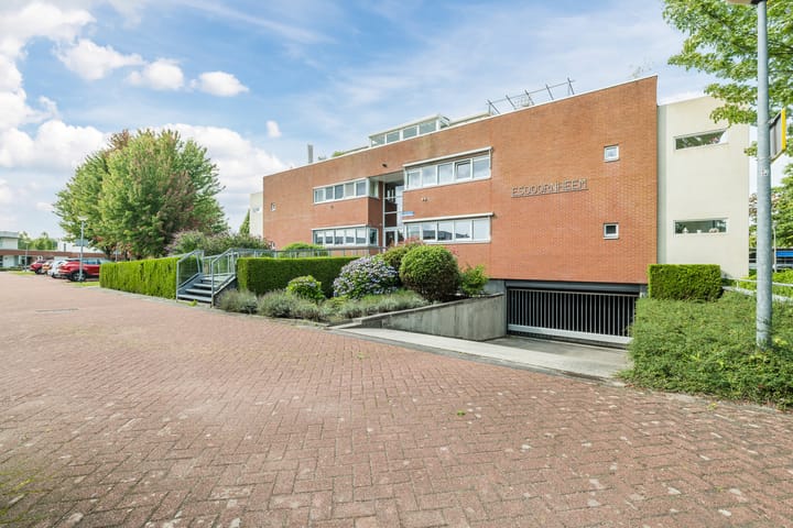 Foto 3 van Esdoornlaan 9