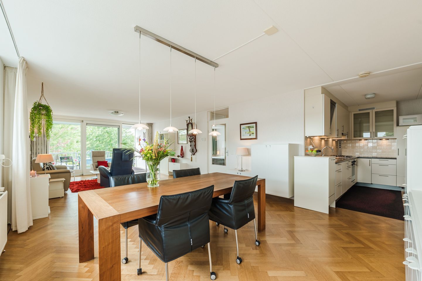 Foto 10 van Esdoornlaan 9