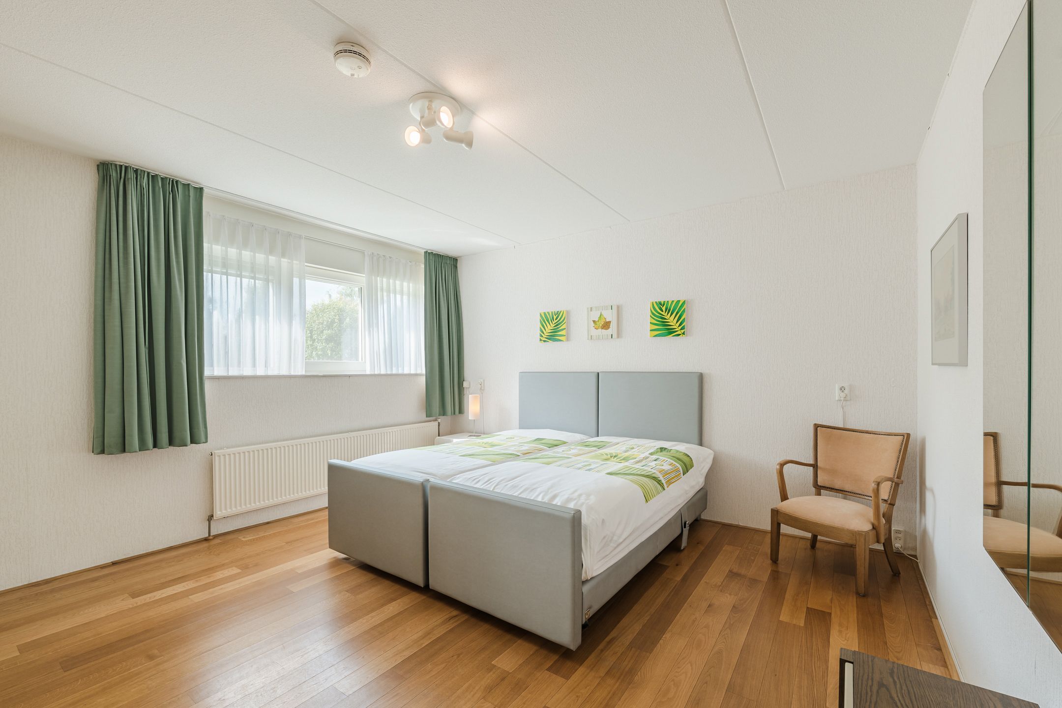 Foto 21 van Esdoornlaan 9