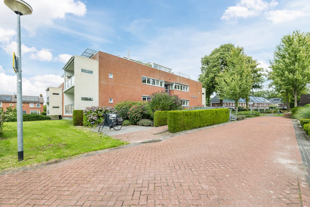 Foto 28 van Esdoornlaan 9