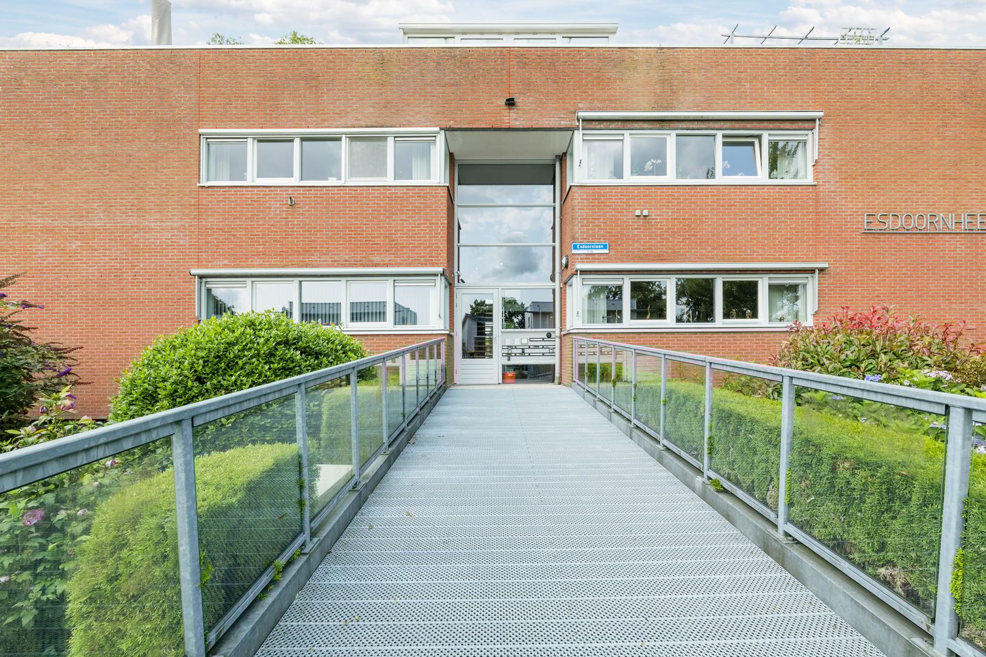 Foto 29 van Esdoornlaan 9