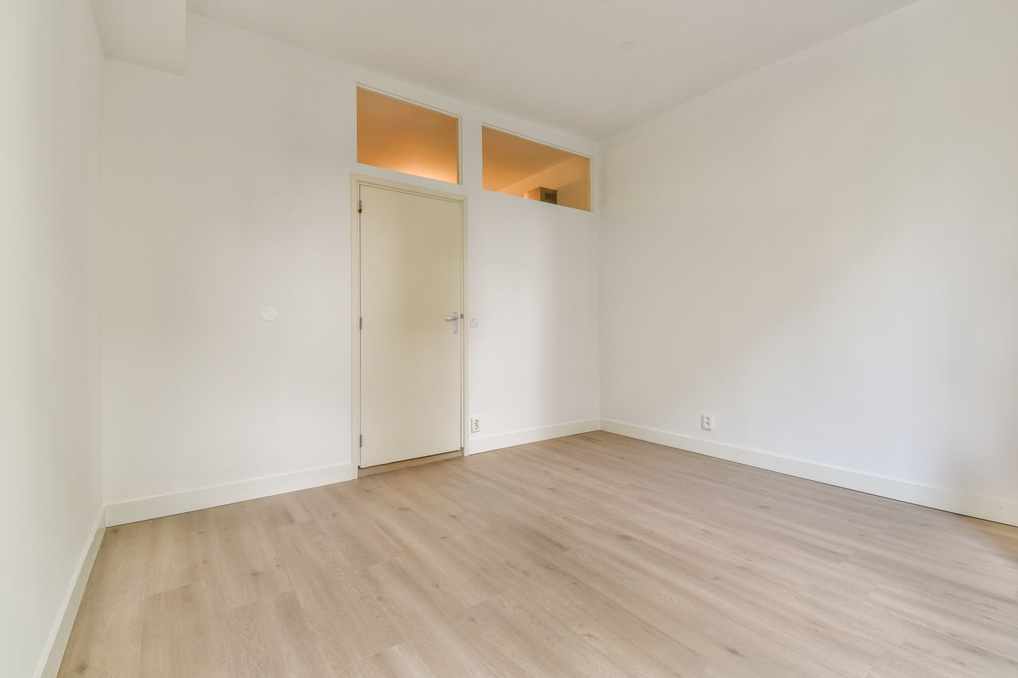 Photo 10 of Egelantiersstraat 168-H