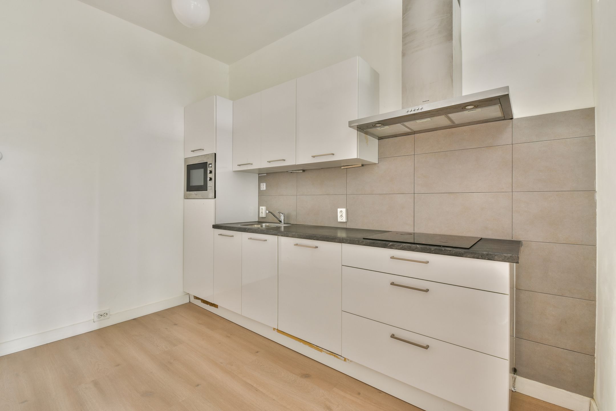 Photo 12 of Egelantiersstraat 168-H