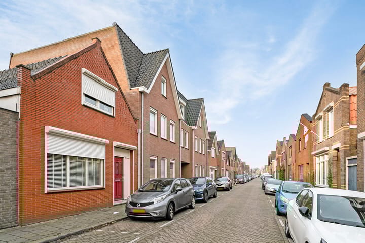 Foto 37 van Voorstraat 56-A