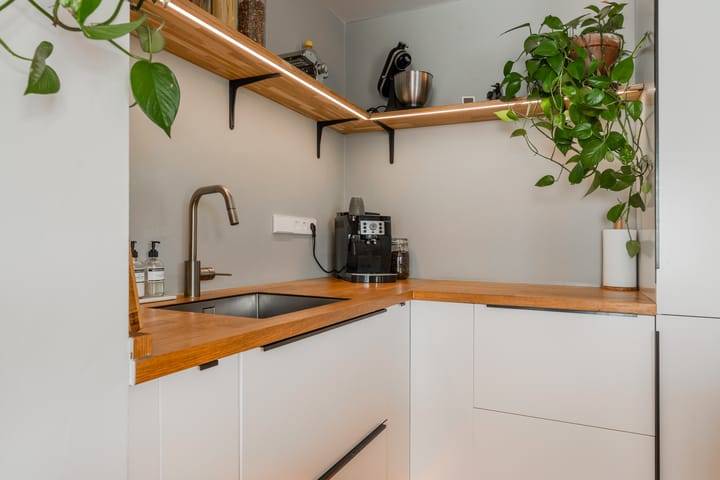 Foto 22 van L. Springerstraat 64