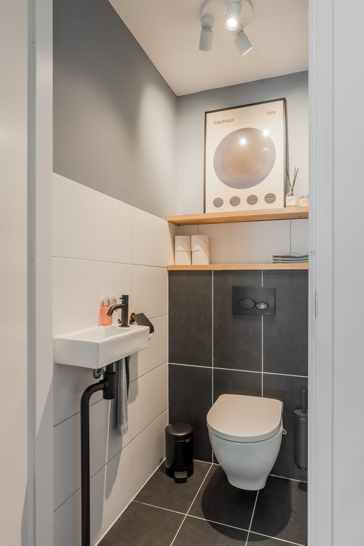 Foto 36 van L. Springerstraat 64