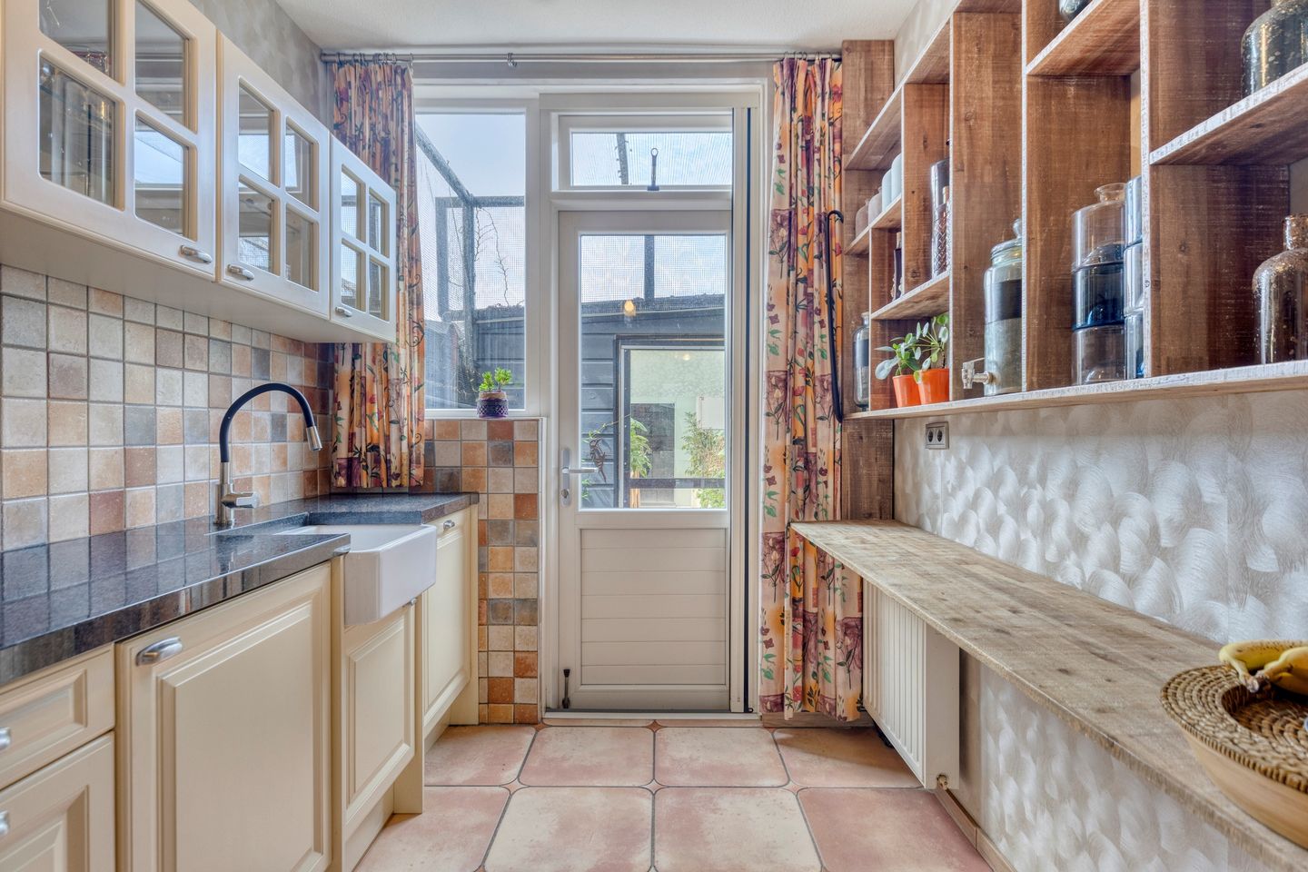 Foto 10 van Schorerstraat 37