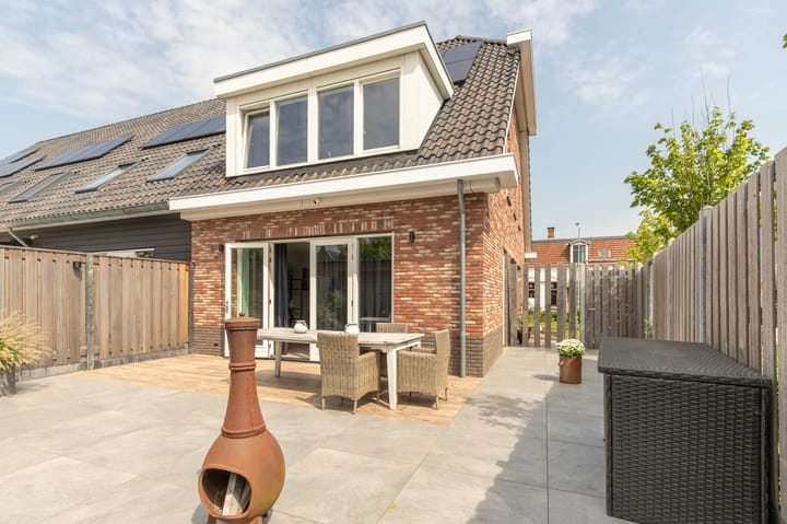 Photo 35 of Dokter Stapenséastraat 24