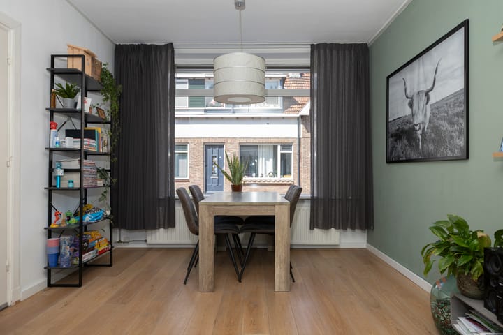 Foto 11 van Meidoornstraat 53