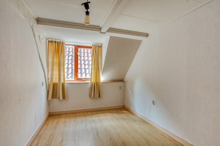 Foto 28 van Voorstraat 32