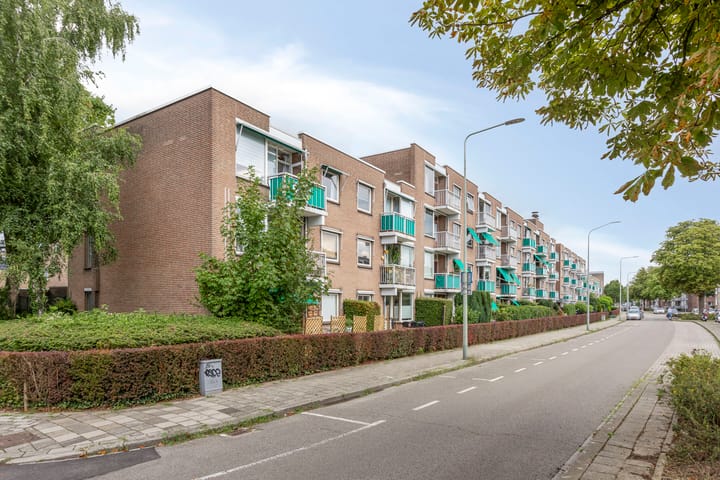 Foto 2 van Adelbert van Scharnlaan F 57