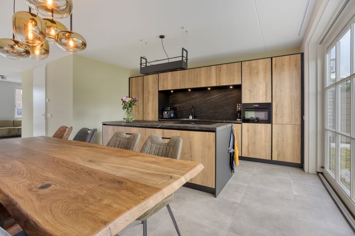 Foto 2 van Van de Wetering-erf 34