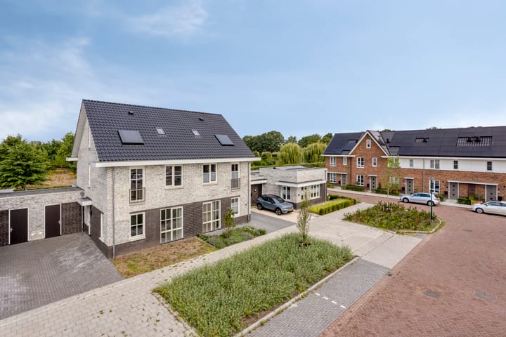 Foto 8 van Van de Wetering-erf 34