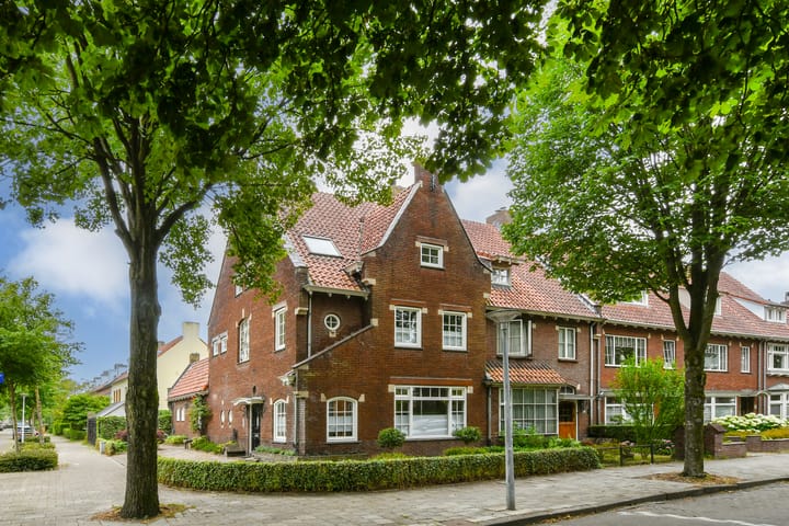 Photo 1 of Jan van Heelustraat 2