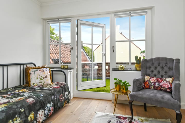 Photo 23 of Jan van Heelustraat 2