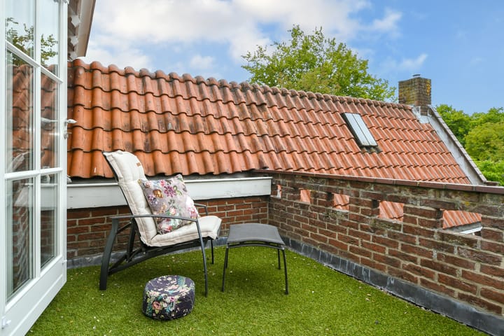 Photo 24 of Jan van Heelustraat 2