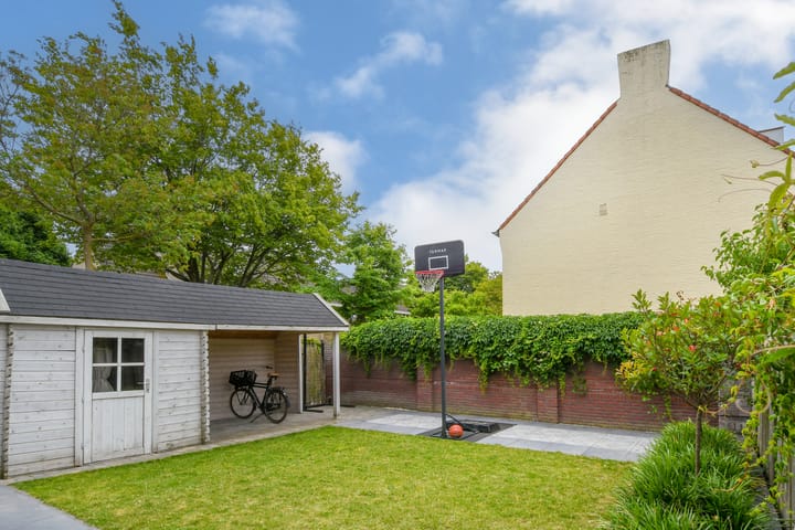 Photo 37 of Jan van Heelustraat 2