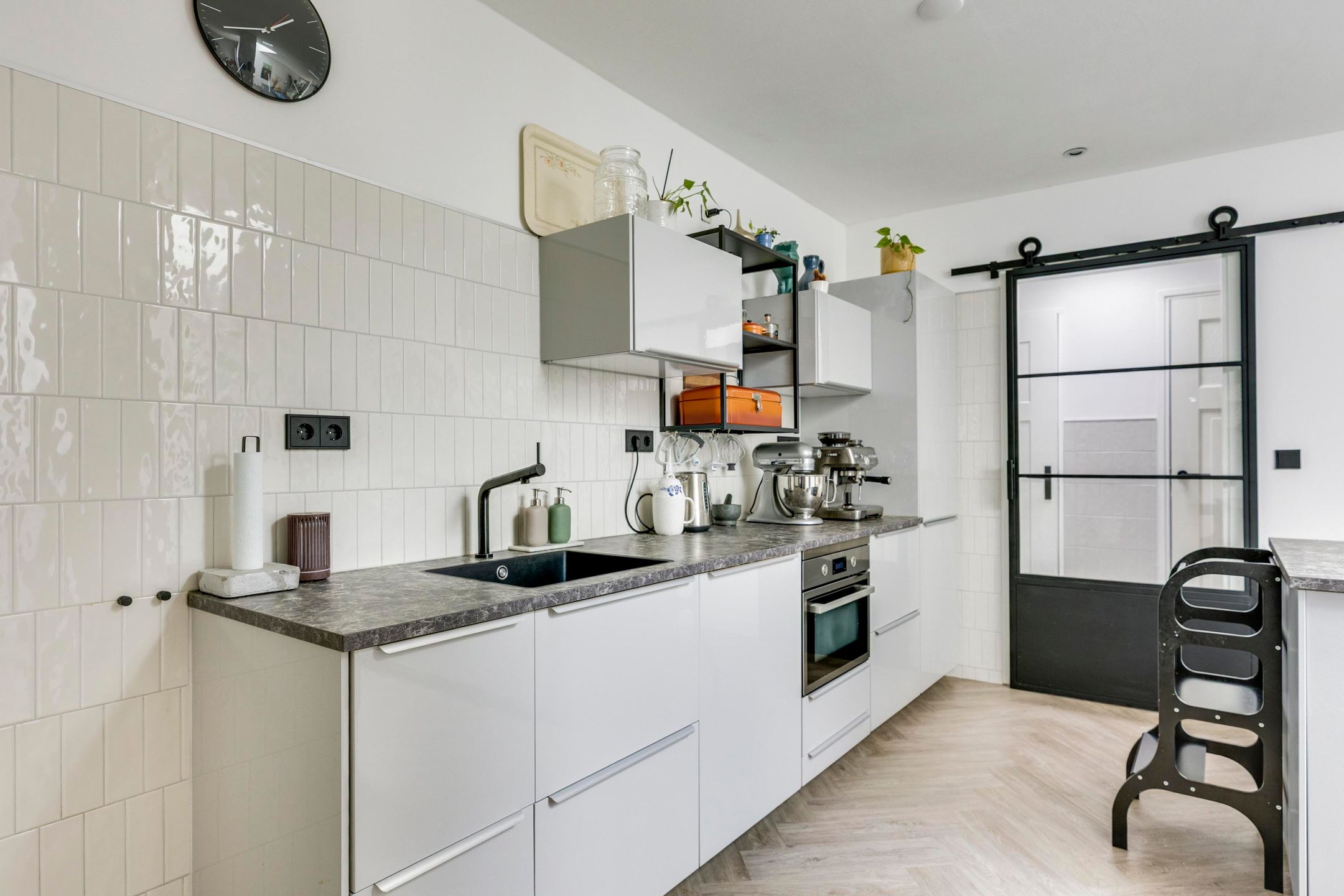 Photo 12 of Zeelsterstraat 215