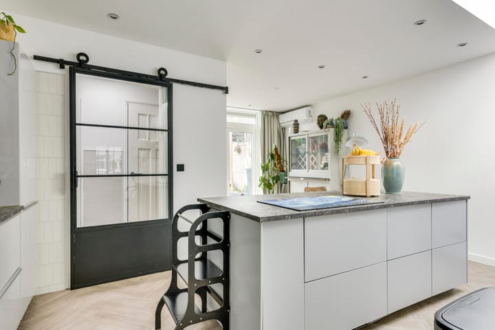 Foto 13 van Zeelsterstraat 215