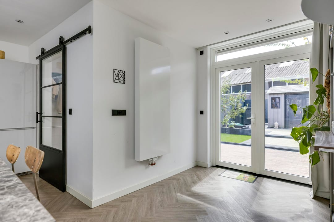 Photo 17 of Zeelsterstraat 215