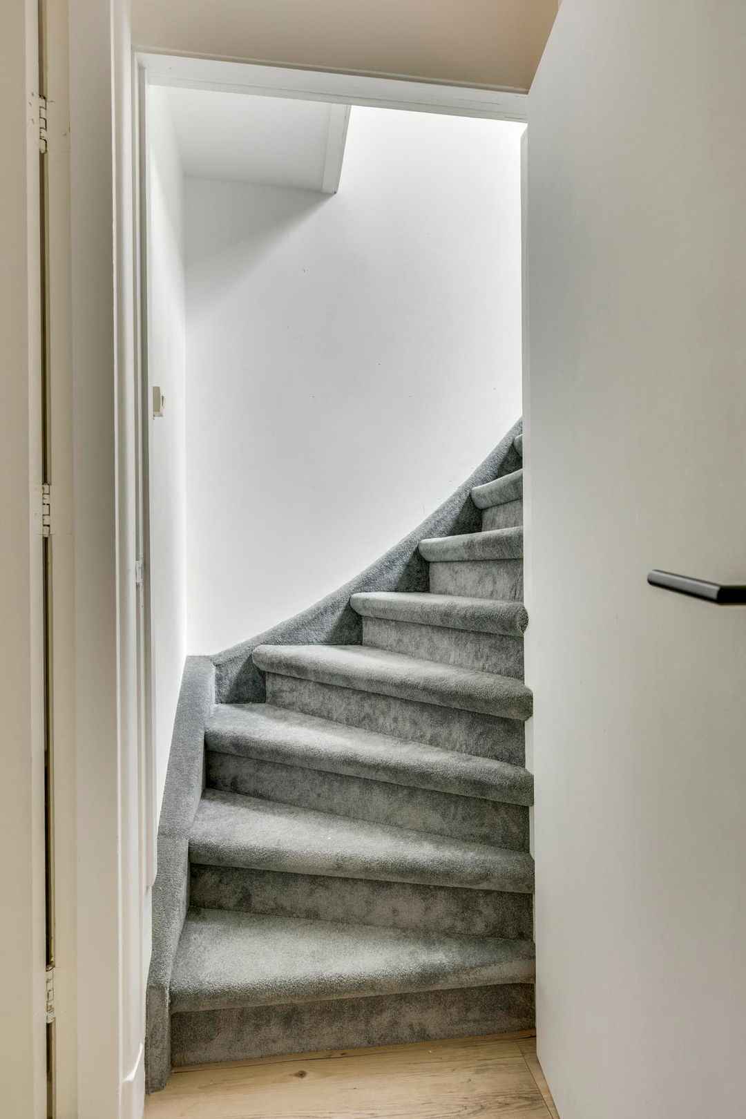 Photo 32 of Zeelsterstraat 215