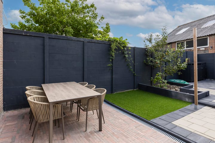 Foto 36 van Zeelsterstraat 215