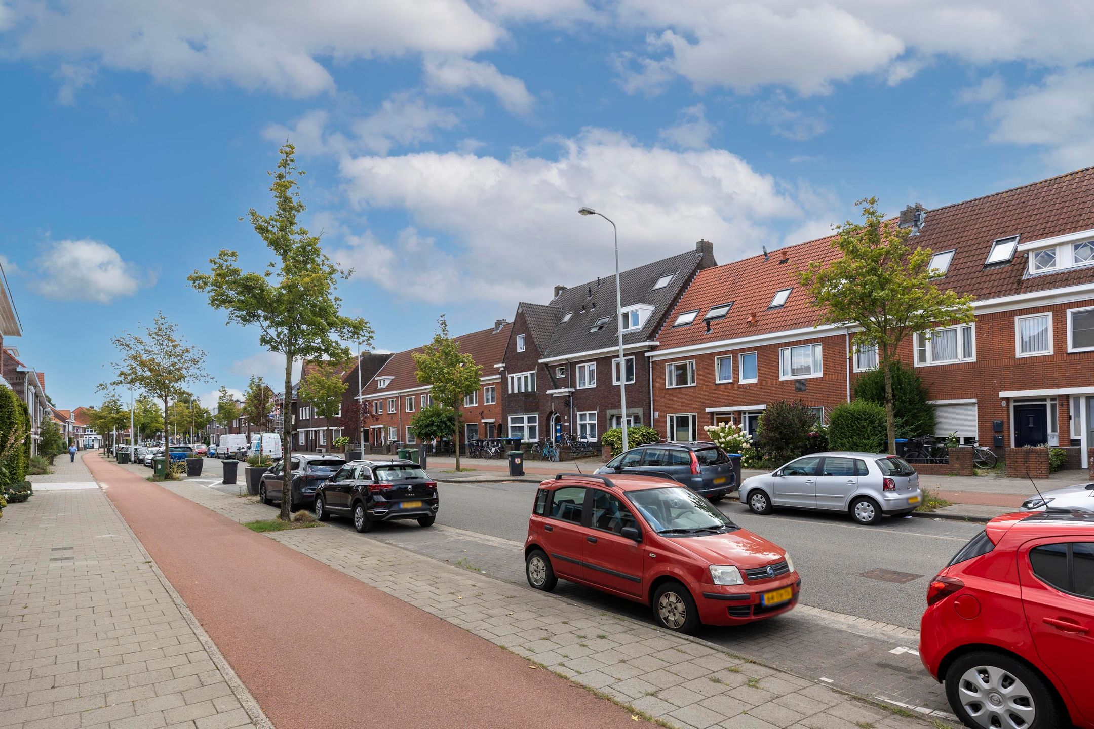 Photo 45 of Zeelsterstraat 215