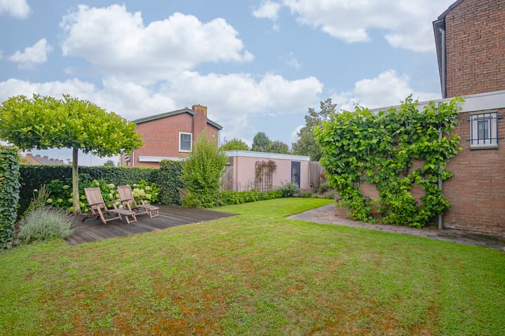 Photo 3 of Willem-Alexanderstraat 2