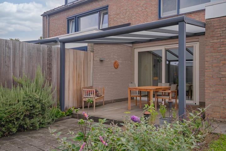 Photo 19 of Willem-Alexanderstraat 2