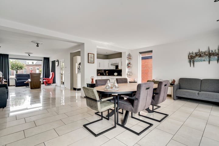 Foto 11 van Voogdenstraat 9