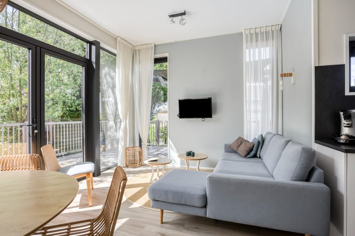 Photo 11 of Zuideruitweg 68-24