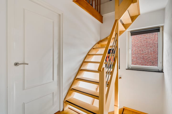 Foto 15 van Voogdenstraat 9