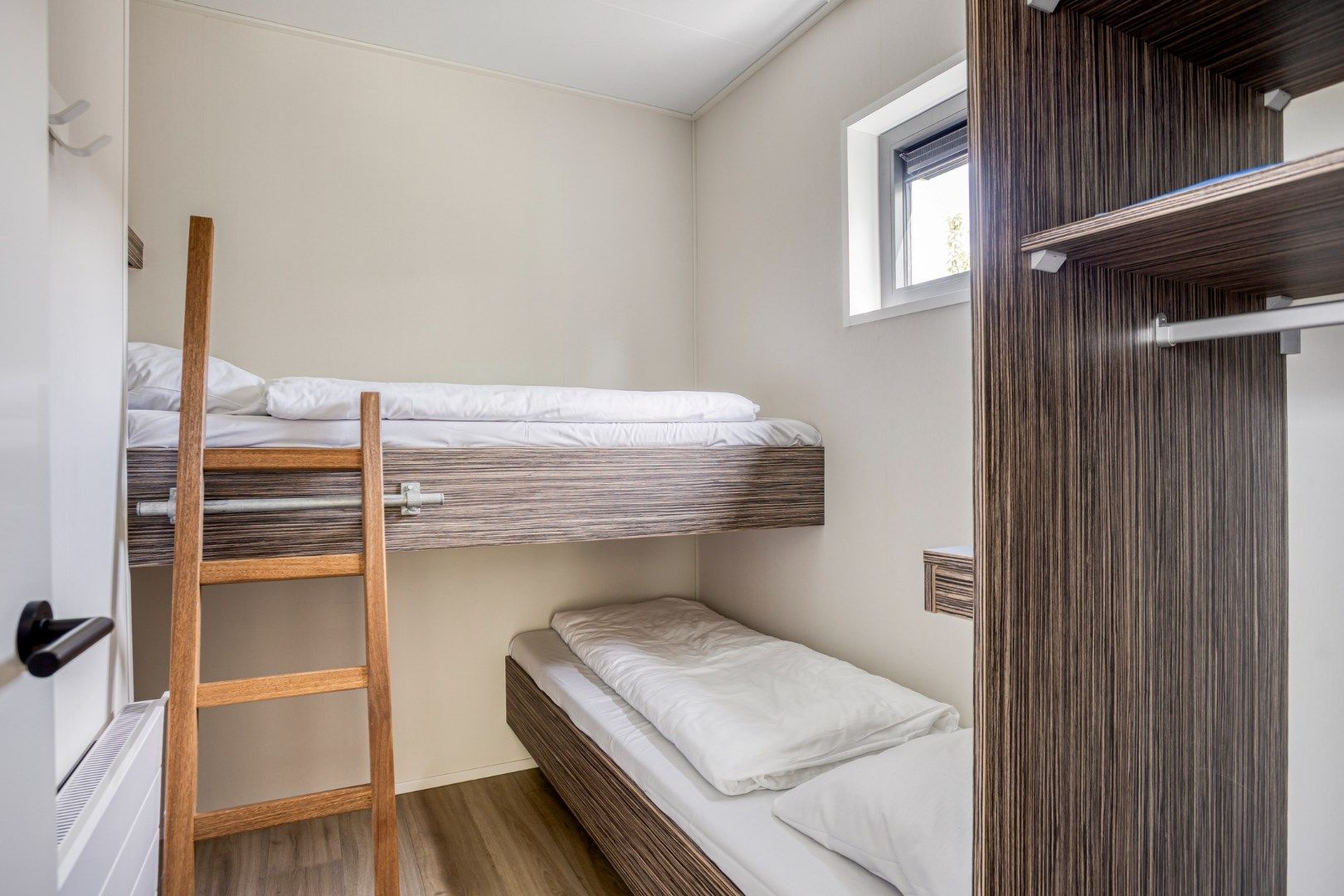 Foto 24 van Zuideruitweg 68-24