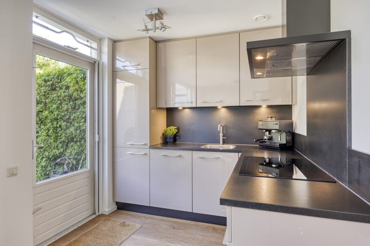 Photo 13 of Meester van Goerlestraat 14