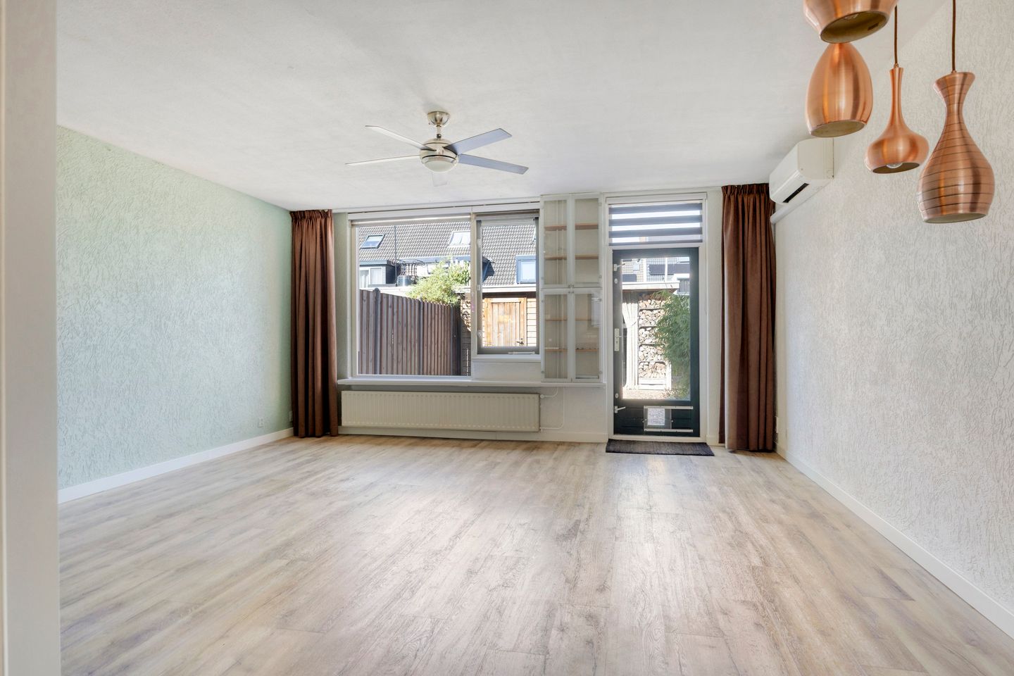 Foto 10 van Sering 136