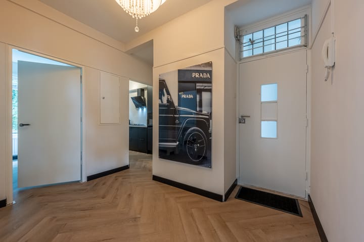 Photo 15 of Nieuwe Binnenweg 90-02L