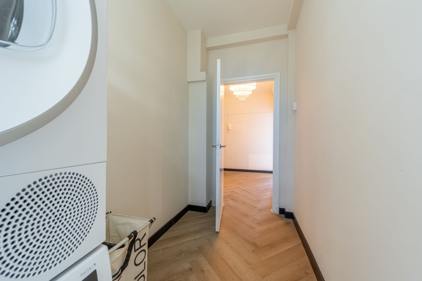 Photo 20 of Nieuwe Binnenweg 90-02L