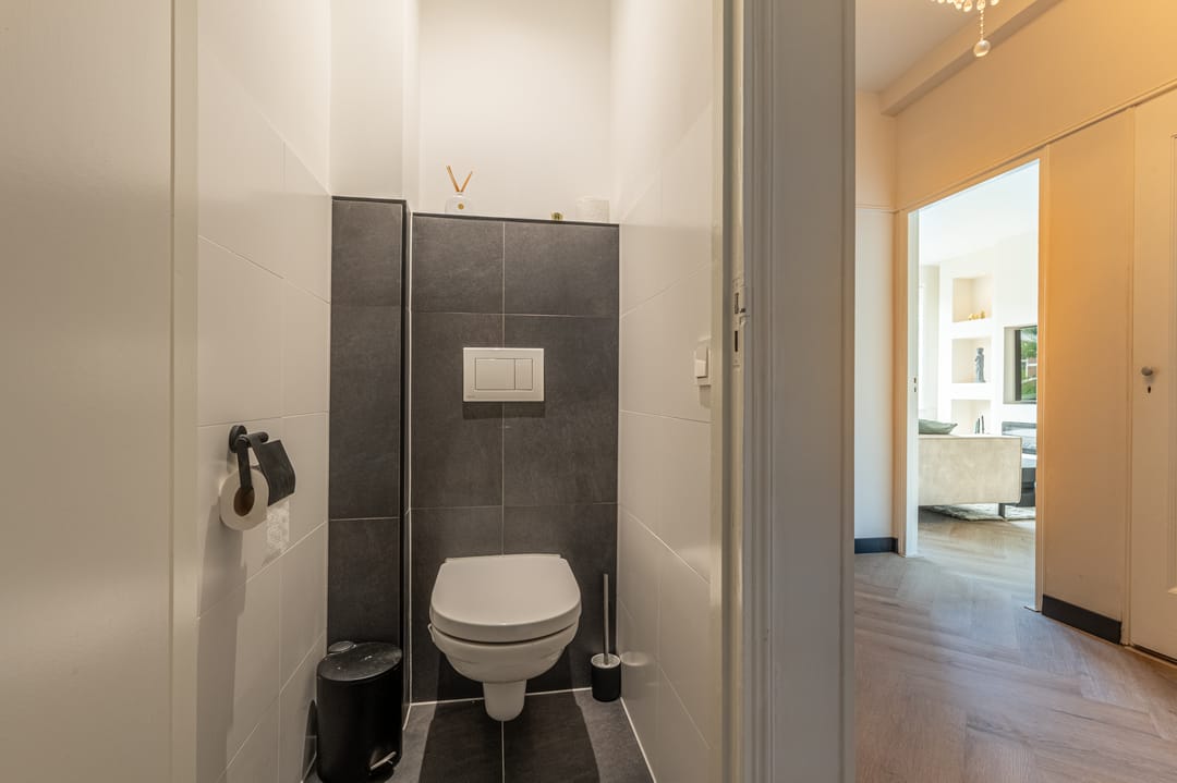 Photo 23 of Nieuwe Binnenweg 90-02L